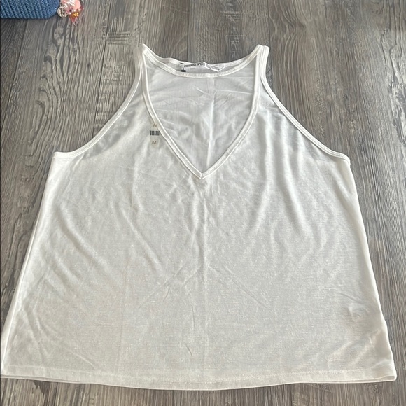 Victoria Sport White Tank Top - Picture 4 of 7